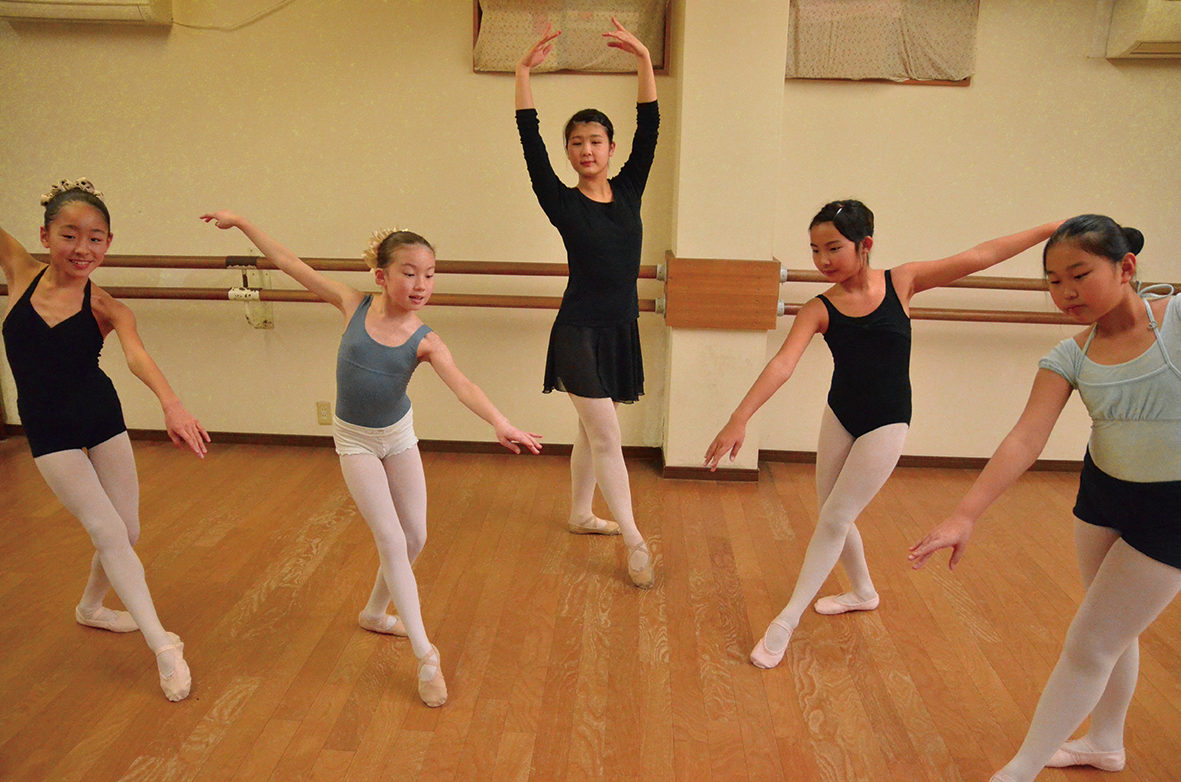 Ballet tights lesson school un Ballet Studio - 教室・習い事・ダンススクール・スクール ...